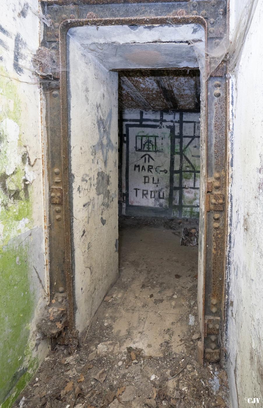 Ligne Maginot - CHATEAU L'ABBAYE - (Casemate d'infanterie - Double) - Entrée des hommes - Lia VERMEULEN