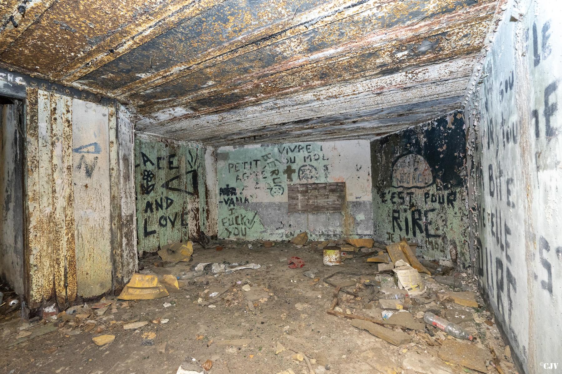 Ligne Maginot - CHATEAU L'ABBAYE - (Casemate d'infanterie - Double) - Intérieur - Lia VERMEULEN