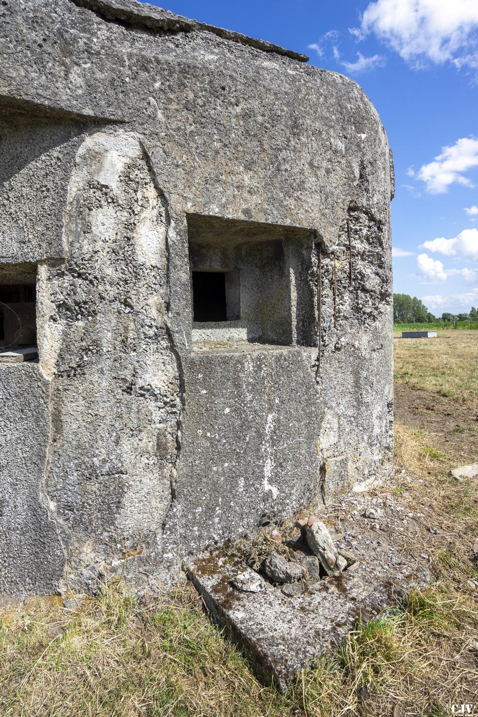 Ligne Maginot - GROUPE DES REUMEZ - (Blockhaus pour canon) - Fosse à douilles - Lia VERMEULEN