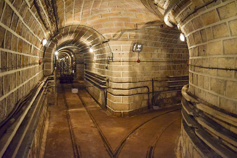 Ligne Maginot - GALGENBERG - A15 - (Ouvrage d'artillerie) - Les galeries vers les blocs 1,2,3 et 4
Bifurcation vers le bloc 3 (Tourelle de mitrailleuses)