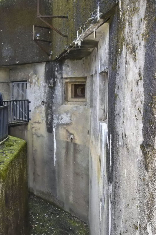 Ligne Maginot - GALGENBERG - A15 - (Ouvrage d'artillerie) - Entrée des hommes
Fossé diamant