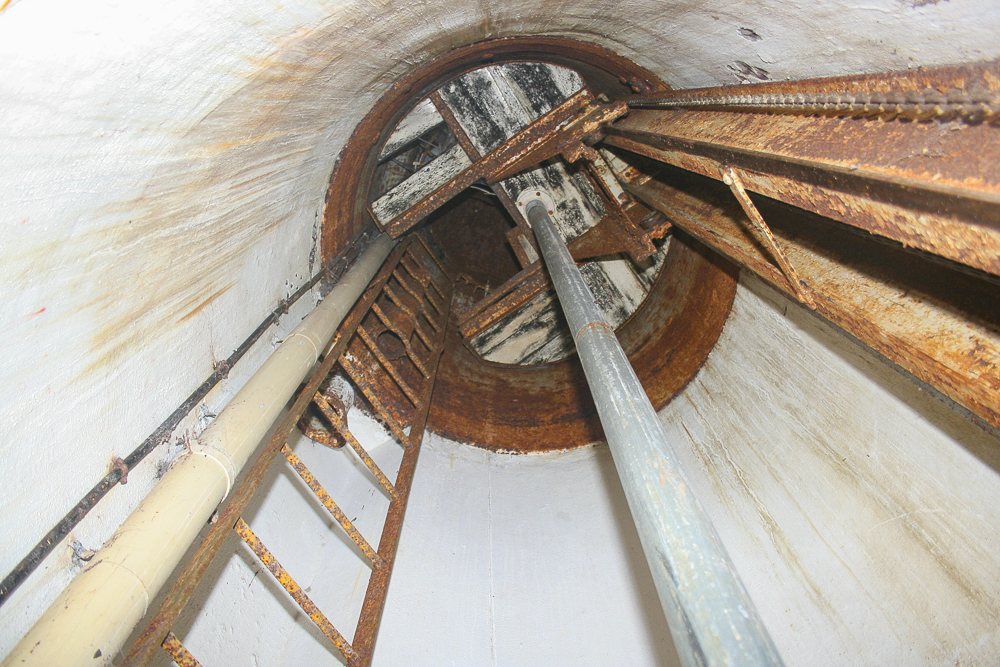 Ligne Maginot - GALGENBERG - A15 - (Ouvrage d'artillerie) - Entrée des hommes
Cloche GFM
