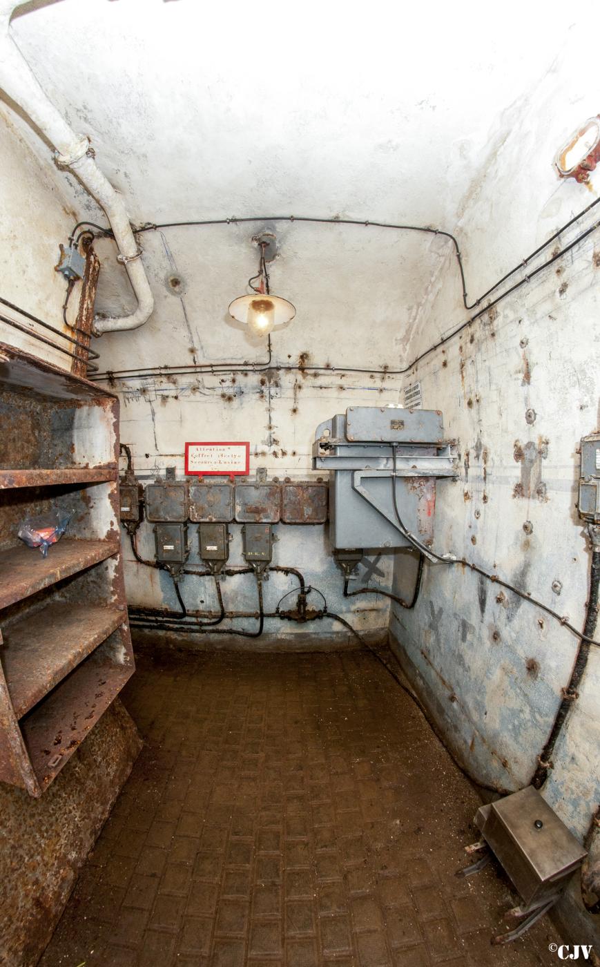 Ligne Maginot - GALGENBERG - A15 - (Ouvrage d'artillerie) - Bloc 5
En bas du bloc - Lia VERMEULEN