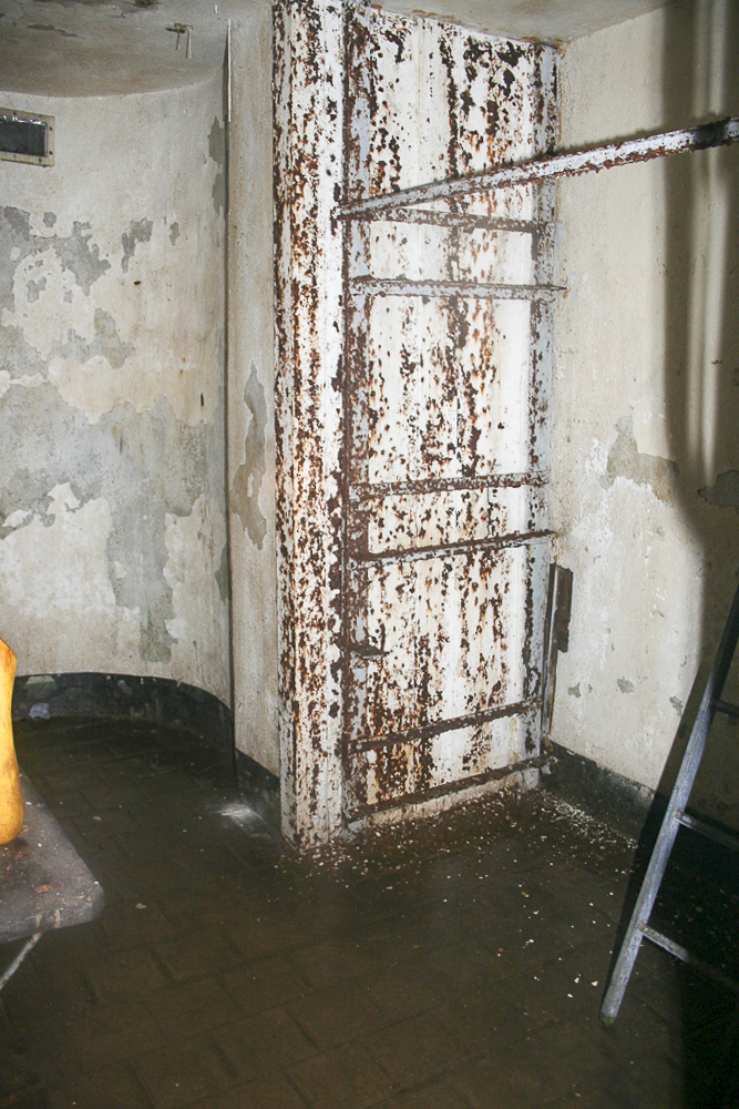 Ligne Maginot - GALGENBERG - A15 - (Ouvrage d'artillerie) - Bloc 6
Etage inférieur
Local 77 : chambre de sous-officiers