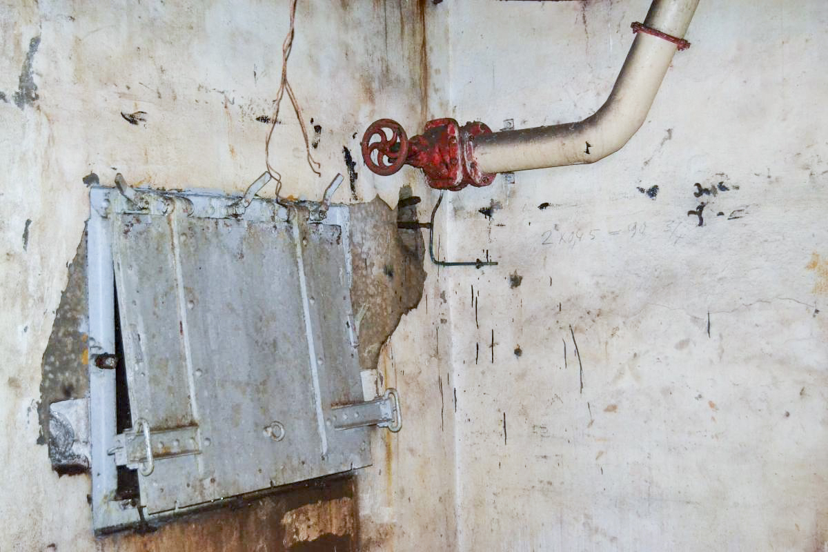 Ligne Maginot - GALGENBERG - A15 - (Ouvrage d'artillerie) - Bloc 6
Collecteur et Trappe d'évacuation des douilles
