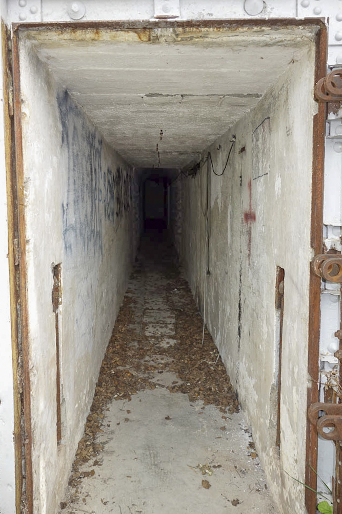 Ligne Maginot - COL DES BANQUETTES (EO7) - (Abri actif) - Bloc 2
Entrée réduite - Michel Teiten