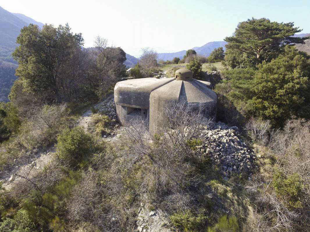 Ligne Maginot - COL DES BANQUETTES (EO7) - (Abri actif) - Bloc 3 - ELLENA-CUNY
