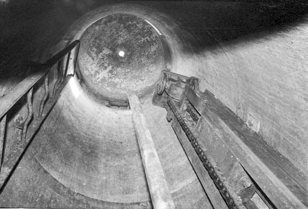 Ligne Maginot - COL DES BANQUETTES (EO7) - (Abri actif) - Le bloc 3
Cloche GFM - LOVINY Alain