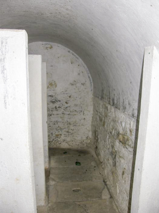 Ligne Maginot - COL DES BANQUETTES (EO7) - (Abri actif) - Latrines