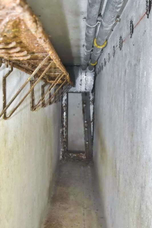 Ligne Maginot - OBERHEIDE - A14 - (Ouvrage d'infanterie) - Couloir et porte menant à la cloche GFM sud basse.