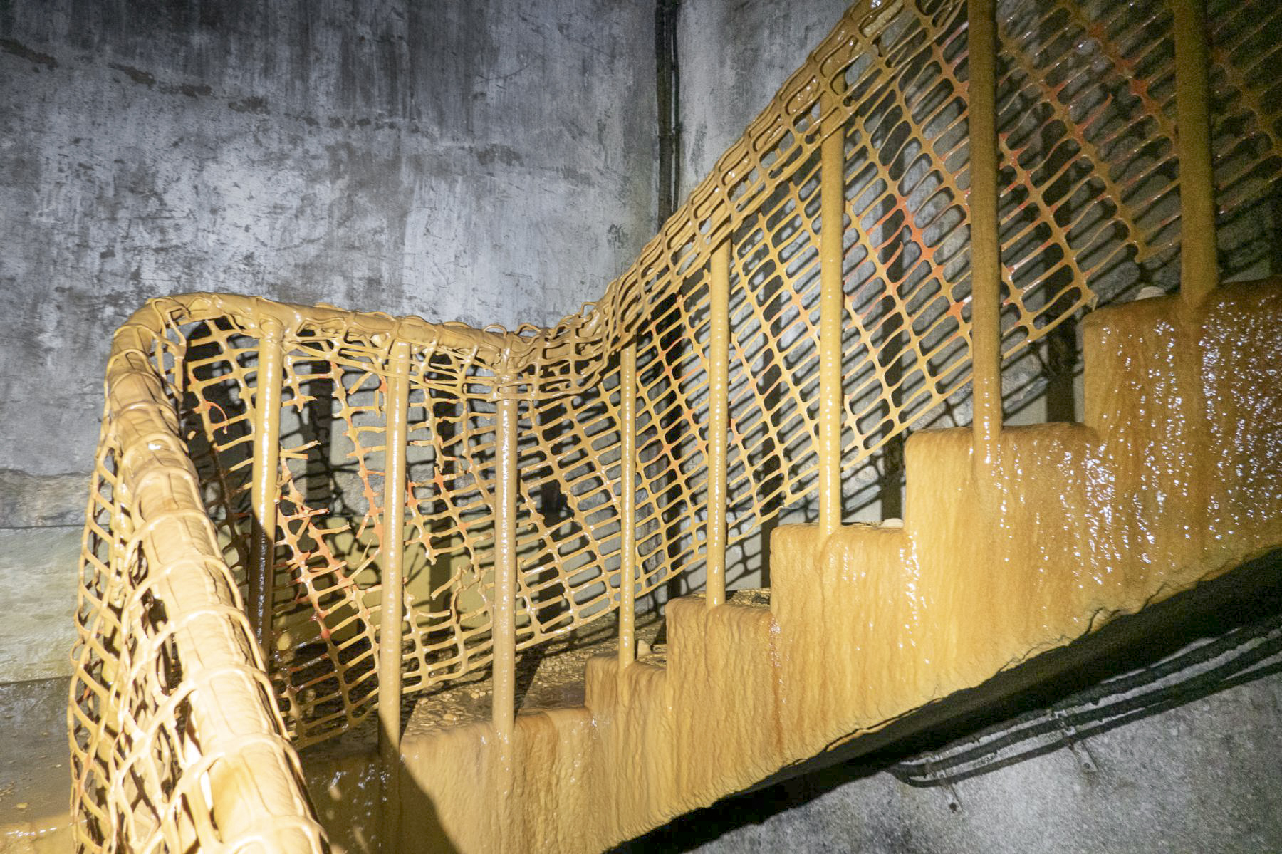 Ligne Maginot - ROTHERBERG - X30 (QUARTIER FREISTROFF - II/162°RIF) - (Abri) - Bloc Nord
Cage d'escalier recouverte de concrétions minérales - Michel Teiten