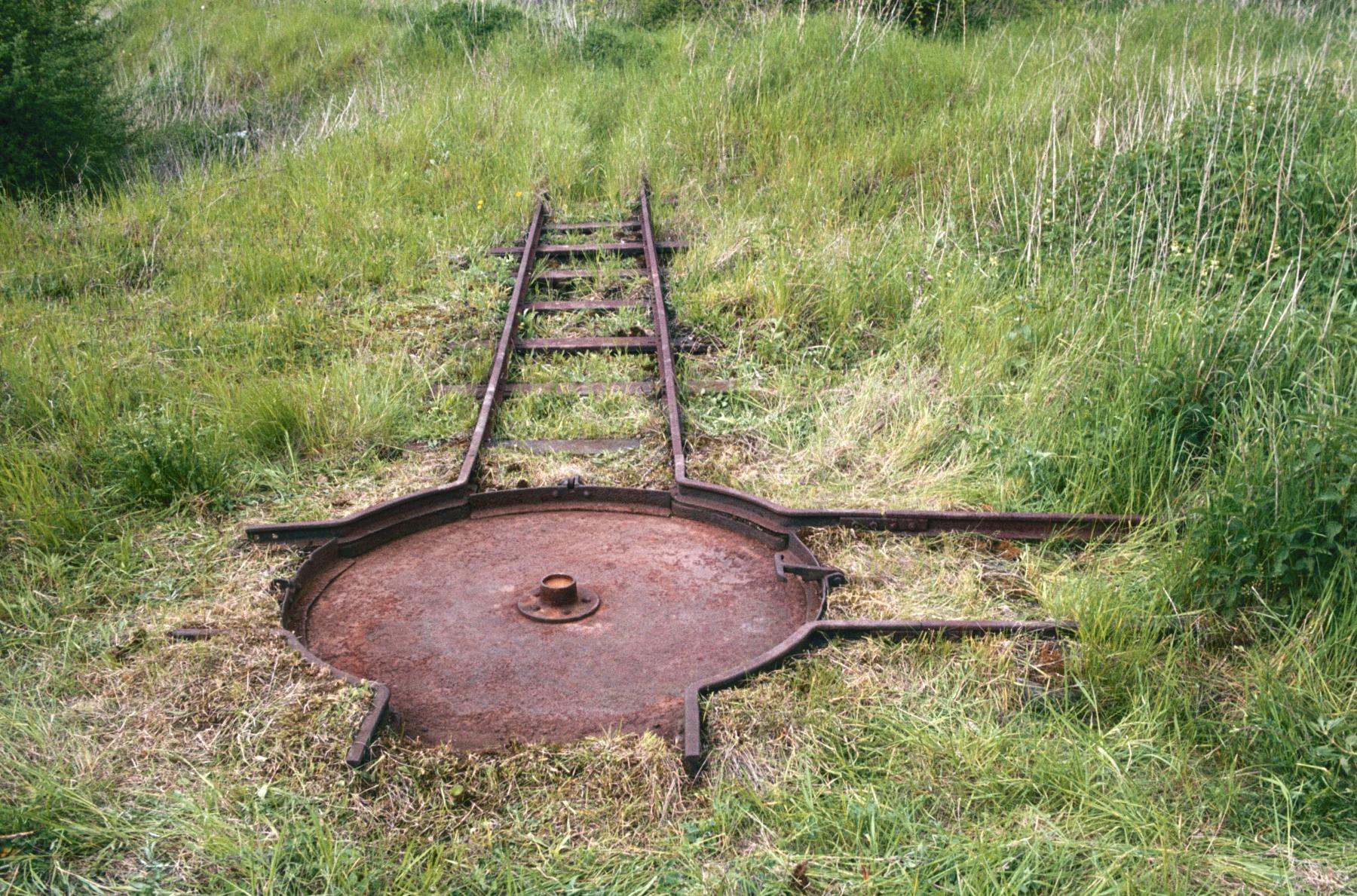 Ligne Maginot - VF60 - ANTENNE DE L'OUVRAGE D'ANZELING - (RESEAU - Voie 60 - Antenne ou rocade ferroviaire) - DEPOTOIR ANZELING 
La plaque tournante donnant accès au dépotoir de l'ouvrage d'Anzeling