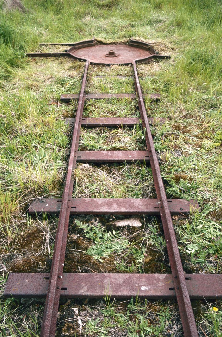 Ligne Maginot - VF60 - ANTENNE DE L'OUVRAGE D'ANZELING - (RESEAU - Voie 60 - Antenne ou rocade ferroviaire) - DEPOTOIR ANZELING
Restes de voie de 60 menant au dépotoir de l'ouvrage d'Anzeling - Michel Mansuy