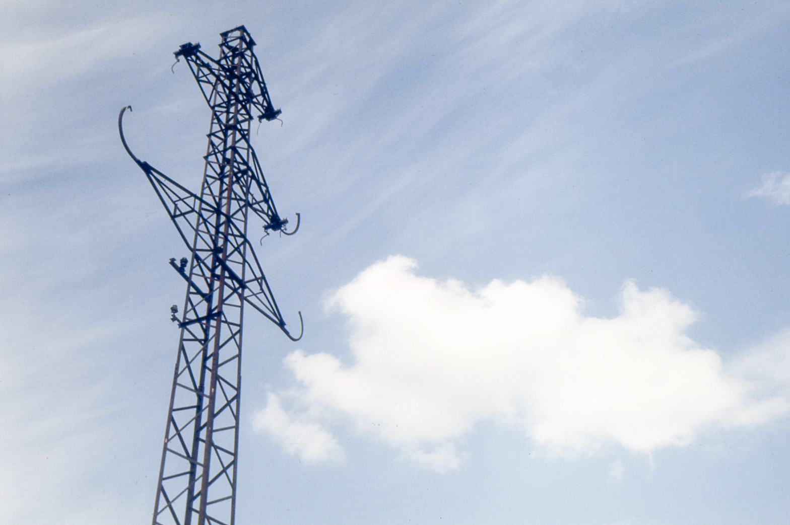 Ligne Maginot - ELEC - RéSEAU ALIMENTATION ELECTRIQUE - INTERCONNEXIONS 65 KV - (RESEAU - Electricité) - Ligne de transport haute tension 65 KV CENE posée par TRINDEL pour l'alimentation des ouvrages par l'arrière  - MANSUY Michel