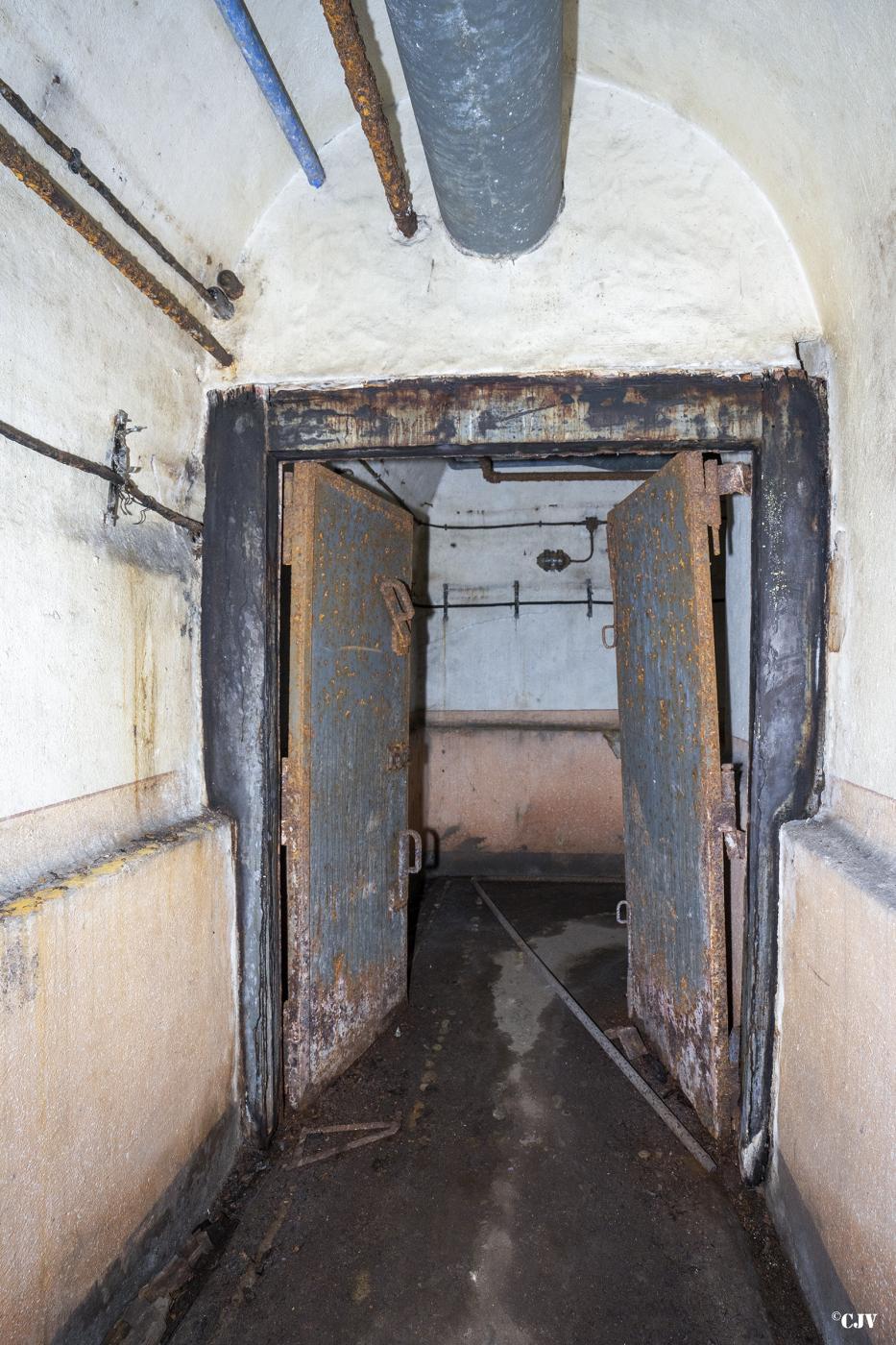 Ligne Maginot - BOIS DE FERANGE - X27 - (Abri) - Galerie latérale - Lia VERMEULEN