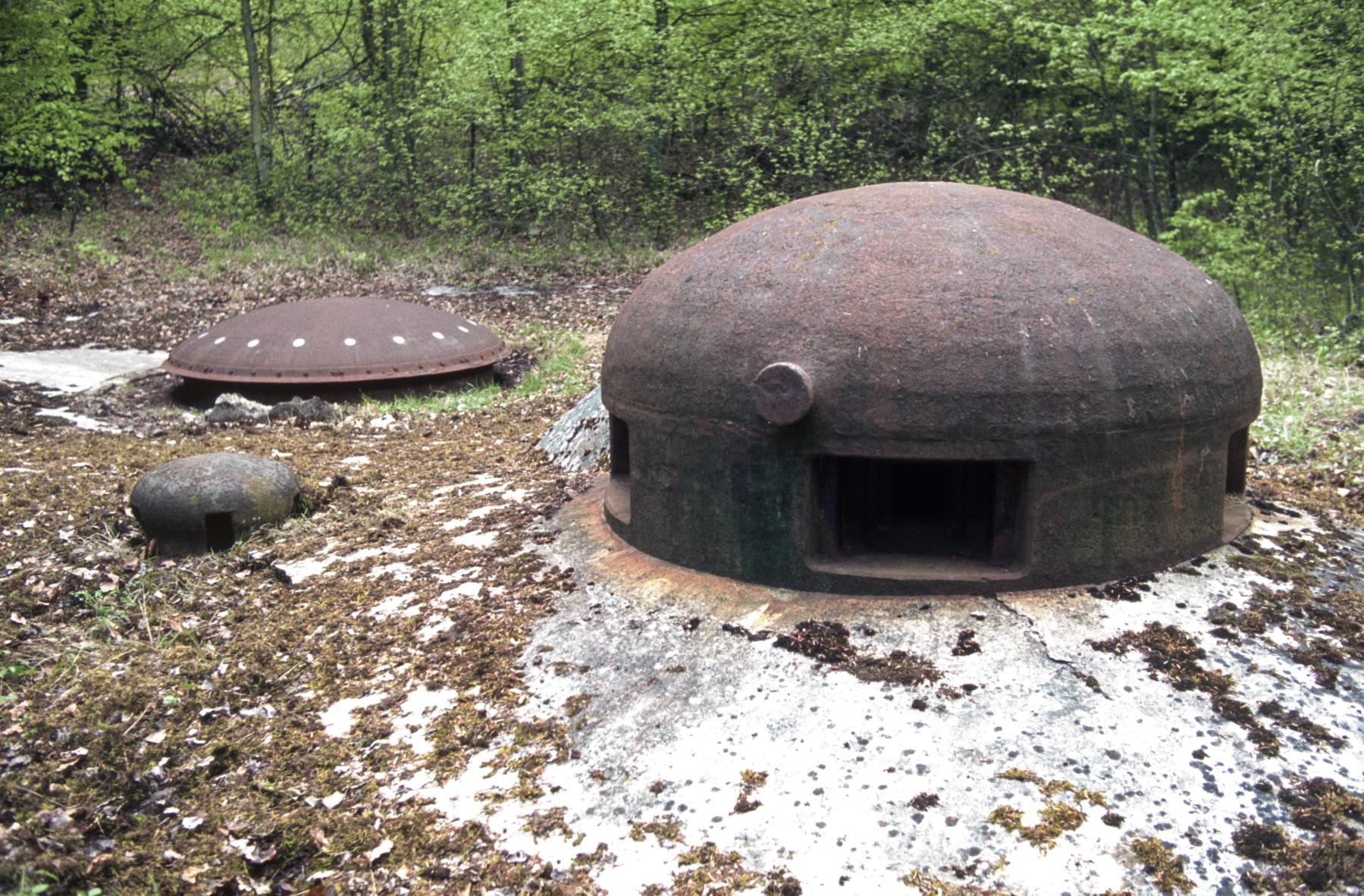 Ligne Maginot - BILLIG - A18 - (Ouvrage d'artillerie) - Bloc 6
La tourelle et le cloche GFM - MANSUY Michel