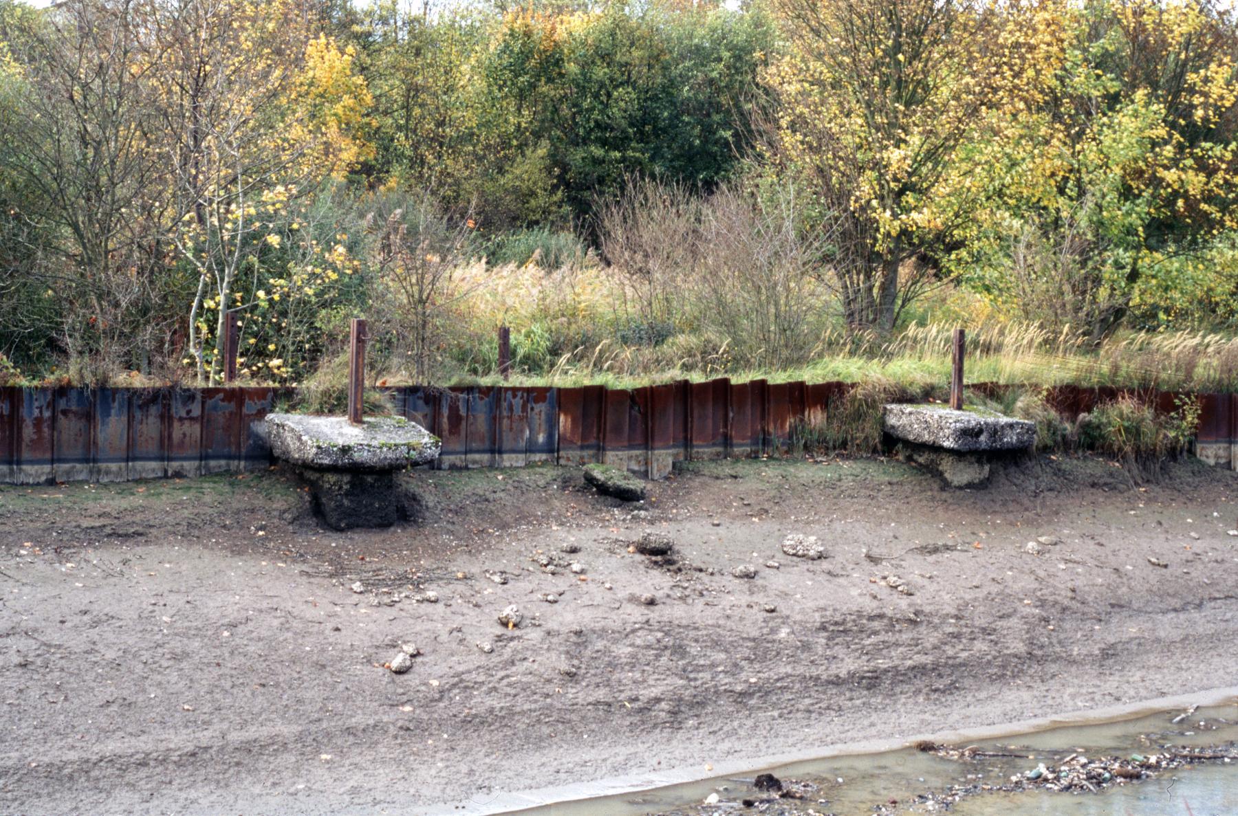 Ligne Maginot - SARRALBE CANAL - (Barrage de Route) - Les points d'ancrage du câble - MANSUY Michel