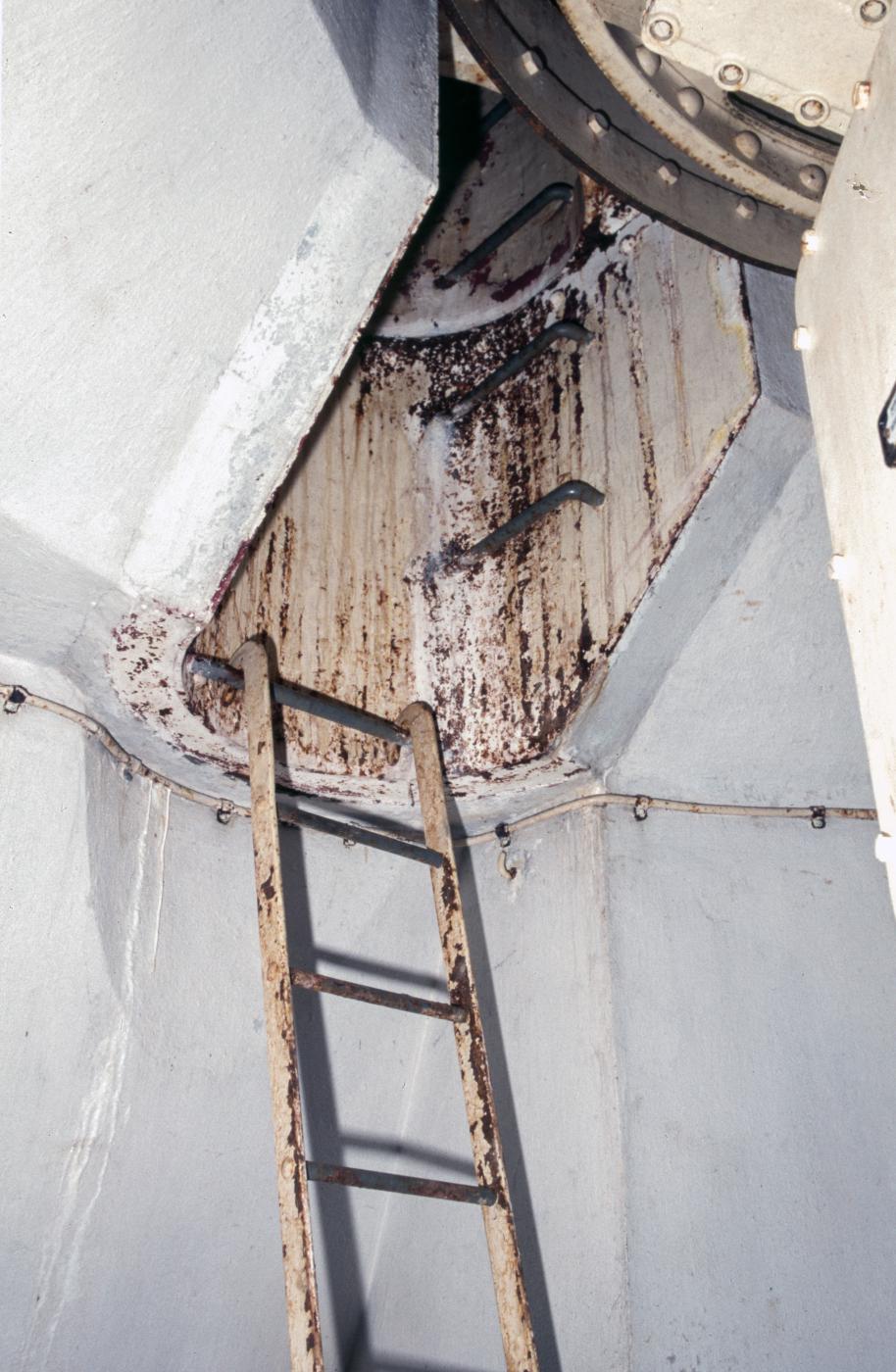 Ligne Maginot - BOIS KARRE - A12 - (Ouvrage d'infanterie) - Tourelle de mitrailleuses
Passage vers l'avant-cuirasse - MANSUY Michel