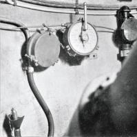 Ligne Maginot - HACKENBERG - A19 - (Ouvrage d'artillerie) - Bloc 10 - la tourelle de mortiers de 81 mm
Étage supérieur, transmetteur d'ordres mécanique Teleflex entre le chambre de tir et le poste de pointage