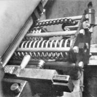 Ligne Maginot - HACKENBERG - A19 - (Ouvrage d'artillerie) - Bloc 10 - la tourelle de mortiers de 81 mm
Étage supérieur, Detail du mécanisme de réglage de la portée agissant sur les évents des tubes de détente