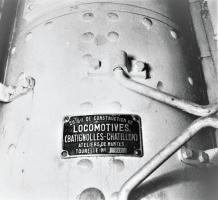 Ligne Maginot - HACKENBERG - A19 - (Ouvrage d'artillerie) - Bloc 10 - Tourelle de mortiers de 81 mm
La plaque constructeur fixée sur le fut de la tourelle 