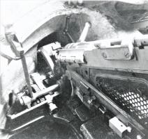 Ligne Maginot - Tourelle modèle 1932 pour deux mortiers de 81 mm - Hackenberg bloc 10
Chambre de tir
Détail culasse et système de chargement - sécurité