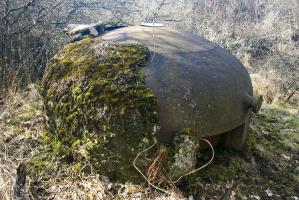 Ligne Maginot - SOETRICH - A11 - (Ouvrage d'artillerie) - Bloc 4
Cloche GFM avec, sur cette face, d'importants restes du camouflage en béton