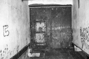 Ligne Maginot - SOETRICH - A11 - (Ouvrage d'artillerie) - Entrée munitions
Porte blindée et pont escamotable dans l'entrée, après la zone de déchargement