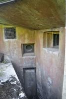 Ligne Maginot - SENTZICH - A16 - (Ouvrage d'infanterie) - La casemate  Nord
Noter le créneau pour FM flanquant le fossé, caractéristique des ouvrages 'anciens fronts'