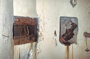 Ligne Maginot - METRICH (ABRI SUD DE) - X16 - (Abri) - Coffre Ouest
La défense de l'entrée