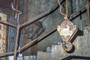 Ligne Maginot - METRICH (ABRI SUD DE) - X16 - (Abri) - Coffre Ouest
Le treuil dans le cage d'escalier