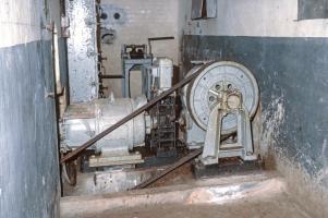 Ligne Maginot - MOLVANGE - A9 - (Ouvrage d'artillerie) - Bloc 5
La machinerie du monte-charges
