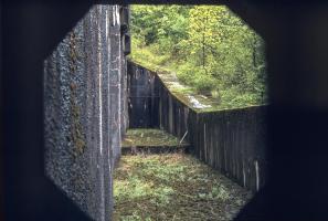 Ligne Maginot - METRICH - A17 - (Ouvrage d'artillerie) - Bloc 1
Vu du fossé par le créneau qui le défend
