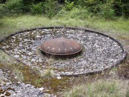 Ligne Maginot - METRICH - A17 - (Ouvrage d'artillerie) - Bloc 5
Tourelle de mortiers de 81mm.