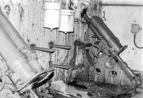 Ligne Maginot - METRICH - A17 - (Ouvrage d'artillerie) - Bloc 15
Mortiers de 81 mm sous casemate
Photo datant des années 80