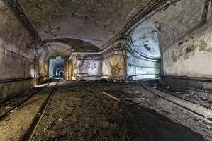 Ligne Maginot - METRICH - A17 - (Ouvrage d'artillerie) - Bloc 1
La galerie principale et son croisement vers le bloc 1.