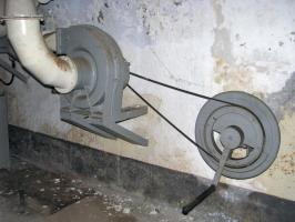Ligne Maginot - Petit-ouvrage des AITTES - Ventilateur ex-allemands mis en oeuvre dans le PO des Aittes