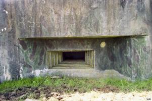 Ligne Maginot - C5B - WEIHER 2 - (Blockhaus pour canon) - Créneau gauche