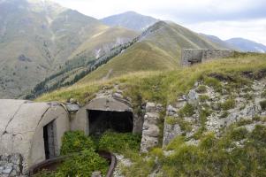 Ligne Maginot - COL DE RAUS - (Abri) - Abri A2, A1
Bloc 1 en arrière plan