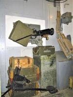 Ligne Maginot - MC29B - MC21 - (Casemate d'infanterie - double) - Créneau mitrailleuse Est
La mitrailleuse montée sur sa trémie A2R
