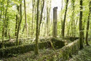 Ligne Maginot - BOIS DE BEUVEILLE - (Casernement) - Le soubassement