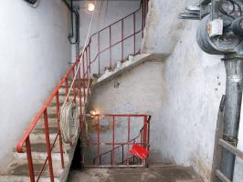 Ligne Maginot - BOIS DU FOUR - A5 - (Ouvrage d'infanterie) - L'escalier communicant entre les niveaux supérieurs et l'amorce de galerie en bas