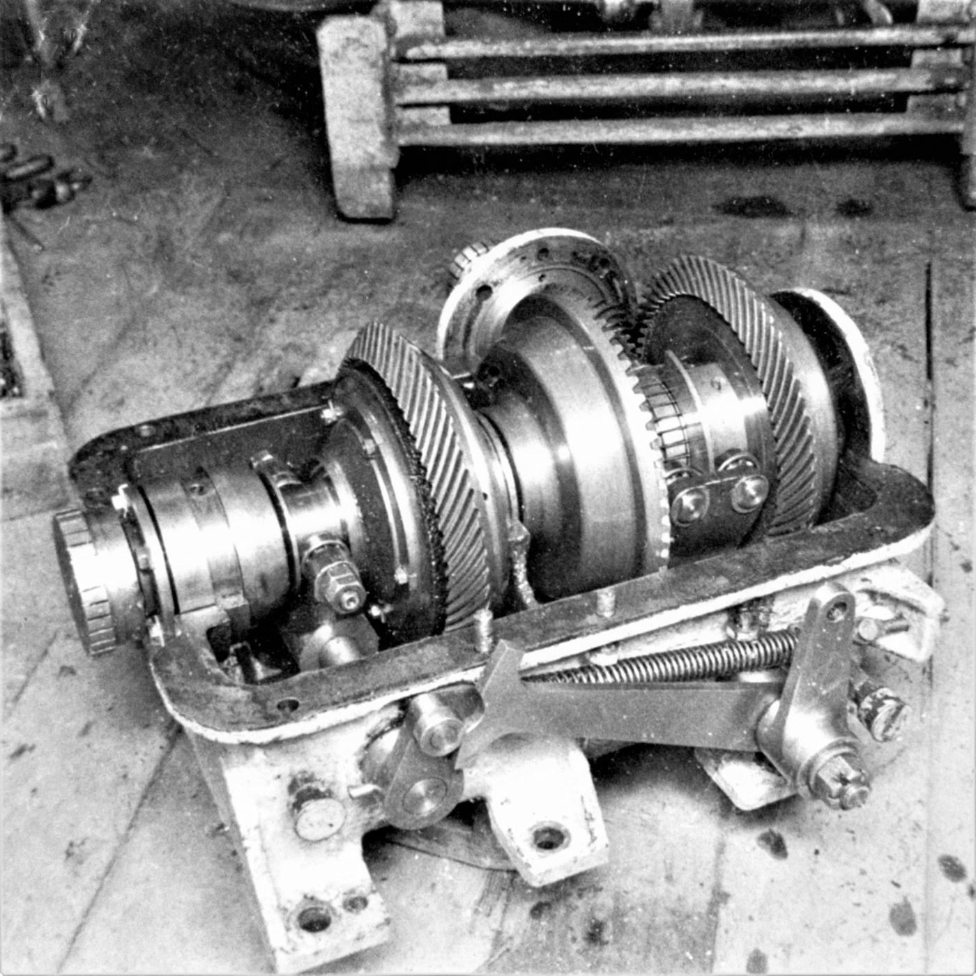 Ligne Maginot - Tourelle modèle 1932 pour deux mortiers de 81 mm - Hackenberg bloc 10
Réducteur ouvert