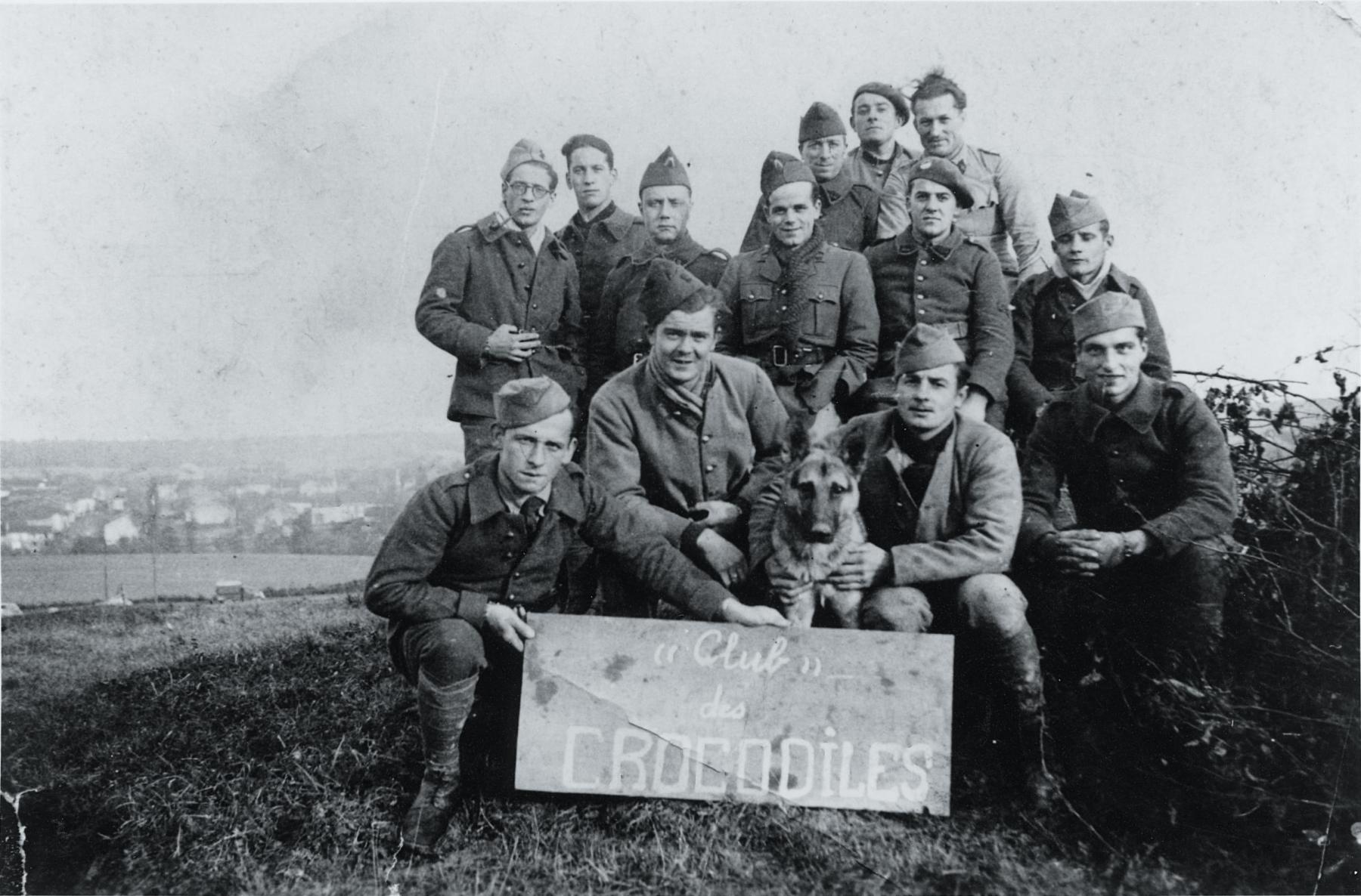 Ligne Maginot - HETTANGE GRANDE - O9 - (Observatoire d'artillerie) - L'équipage de O9 en 1939-40. Noter la présence du St-Lt TROUILLET, debout au centre - Inconnu