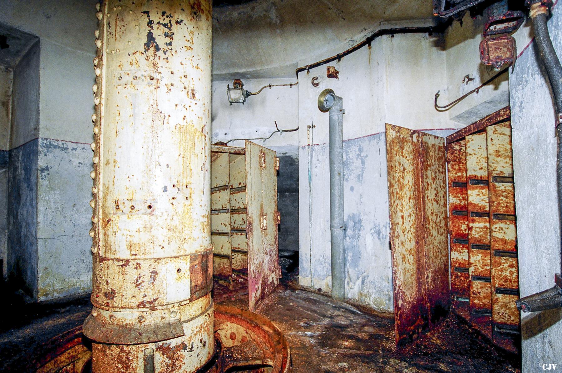 Ligne Maginot - COUME - A 31 - (Ouvrage d'infanterie) - Bloc 2
Tourelle de mitrailleuses