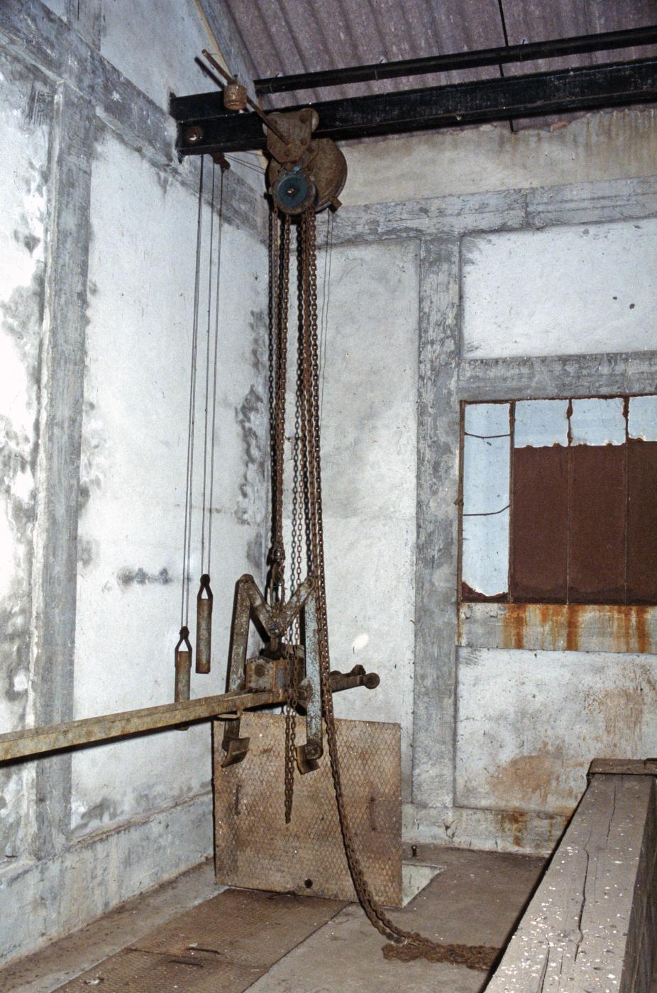 Ligne Maginot - RESERVOIR DE DIEFENBACH - (Inondation défensive) - L'installation de levage - MANSUY Michel