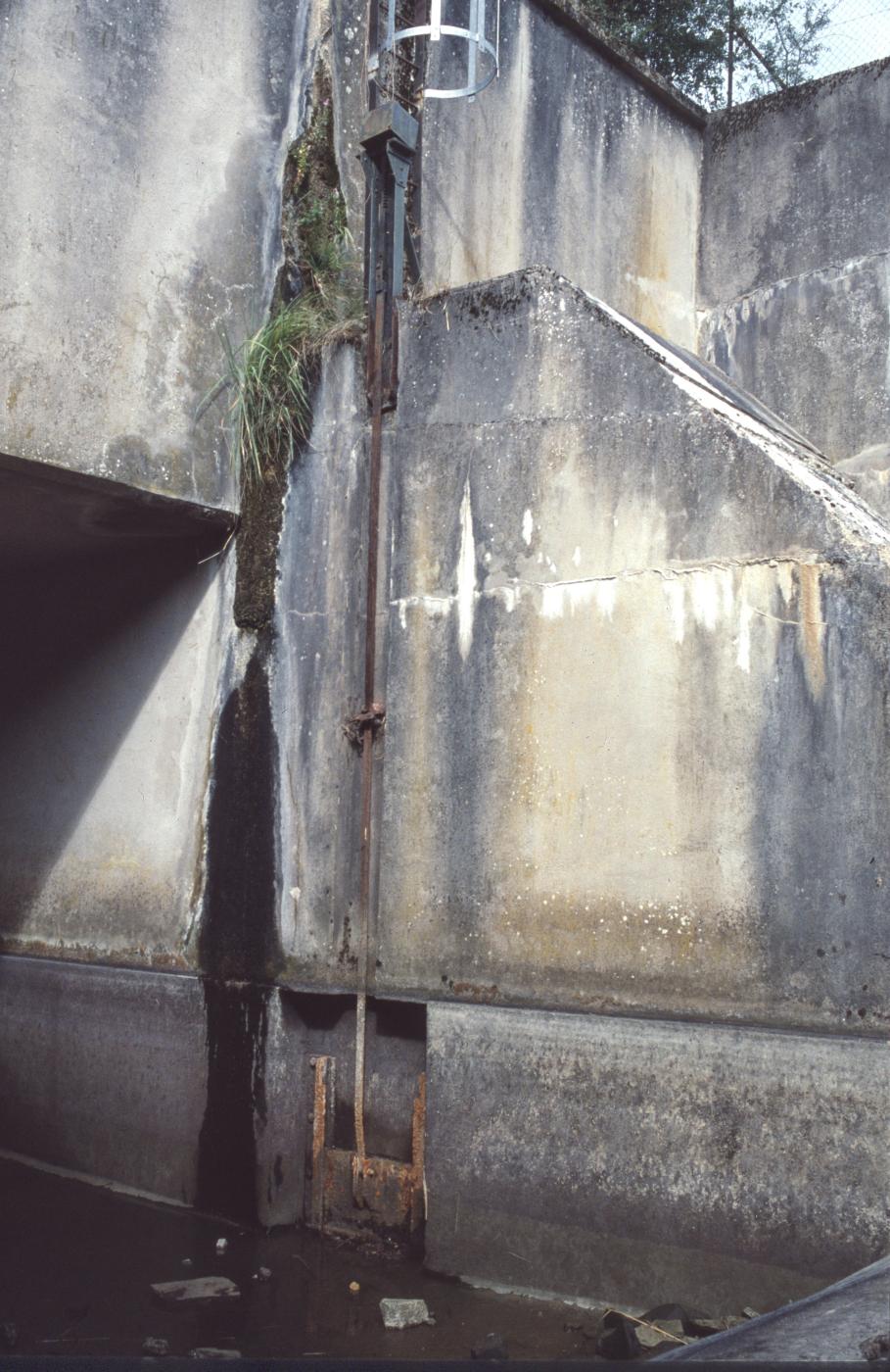 Ligne Maginot - RESERVOIR DE DIEFENBACH - (Inondation défensive) - La vanne entre les deux sorties - MANSUY Michel
