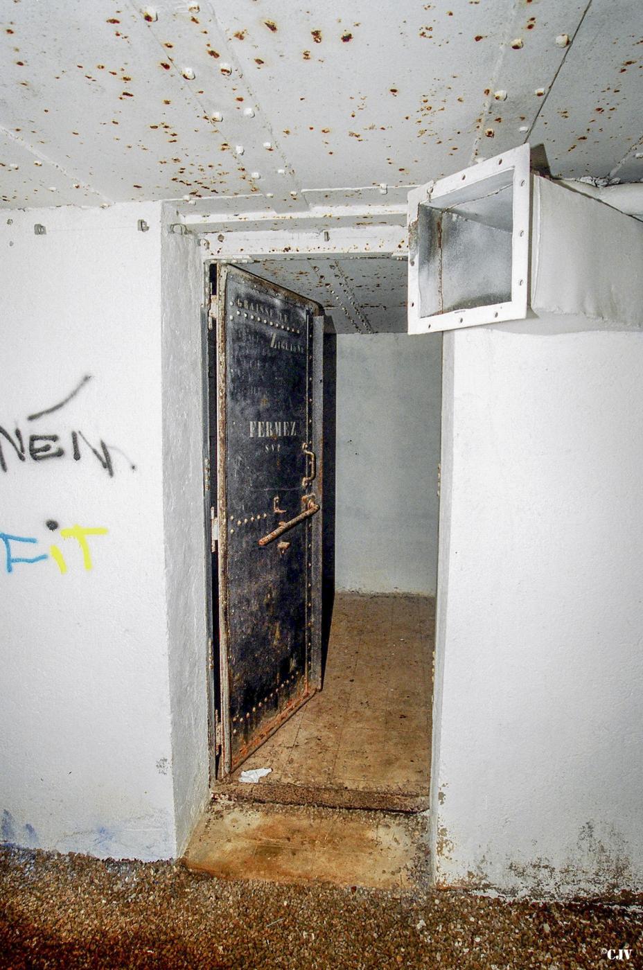 Ligne Maginot - ZIGLIONE - (Casemate d'infanterie - Simple) - L'intérieur - Lia VERMEULEN