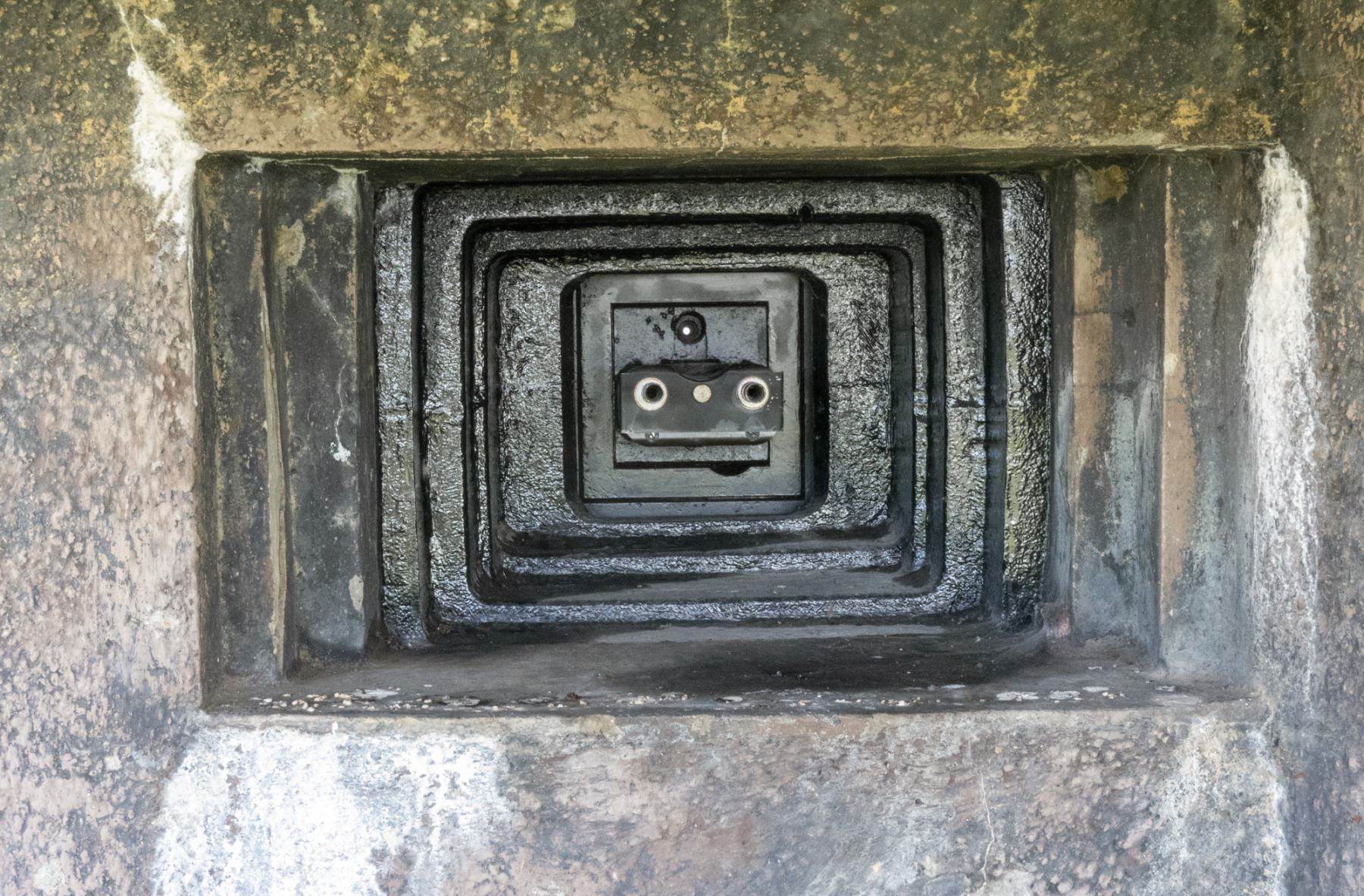 Ligne Maginot - OBERROEDERN SUD - RIEFFEL - (Casemate d'infanterie - Double) - Chambre de tir sud
Créneau JM - Michel Teiten