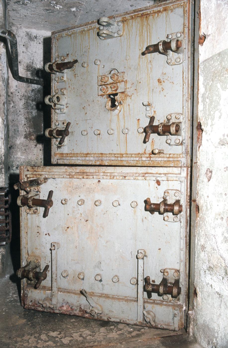 Ligne Maginot - IMMERHOF - A10 - (Ouvrage d'infanterie) - Bloc 3
Etage supérieur
La porte de l'issue de secours - MANSUY Michel